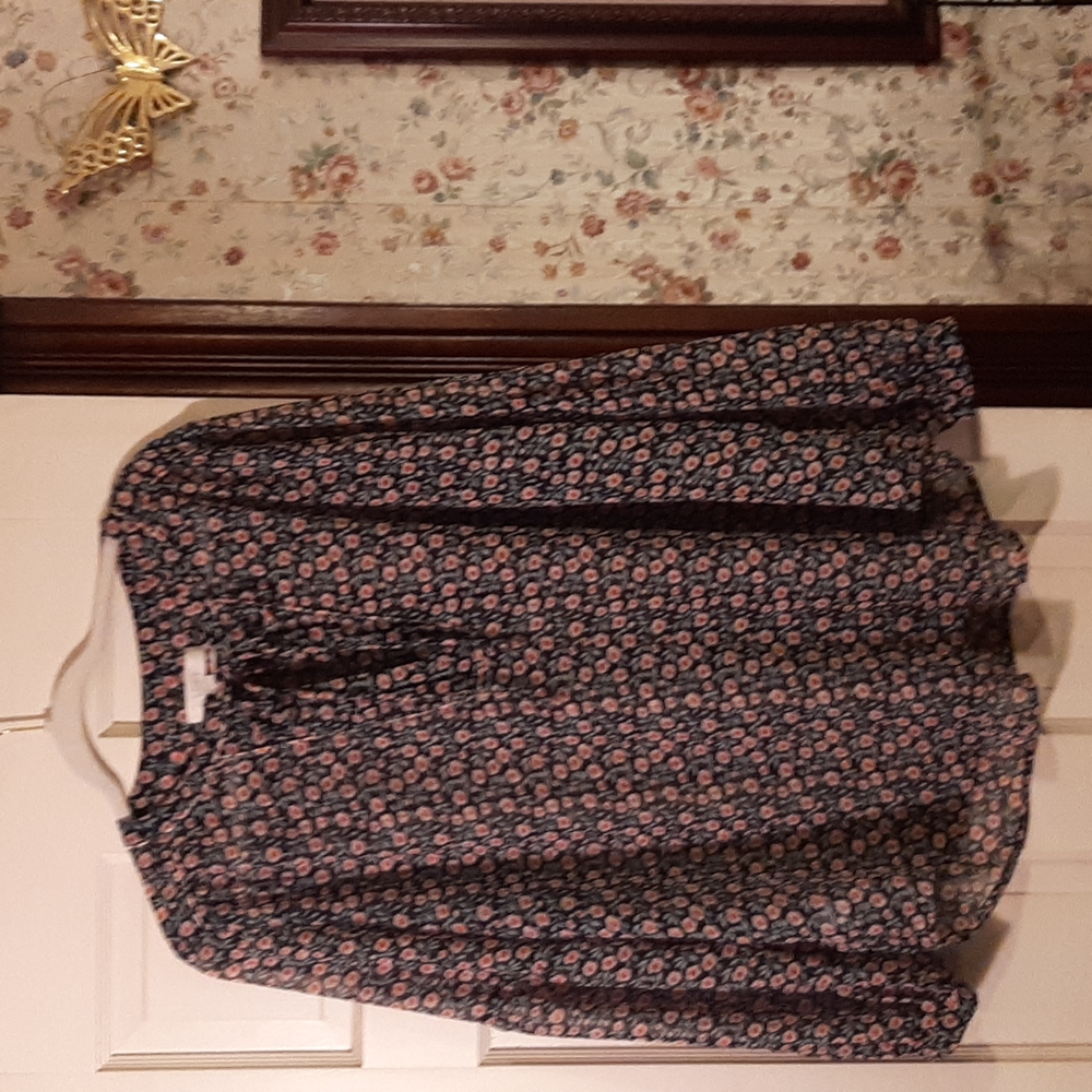 Beautiful Loft semi-sheer top. Navy with shades of pink and green.